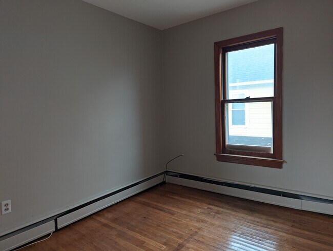 Foto del edificio - 418 E 6th St