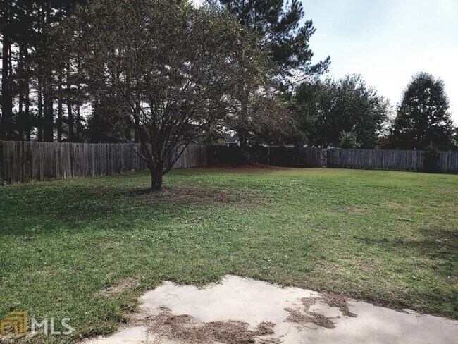 Building Photo - 1138 Bartlett Dr