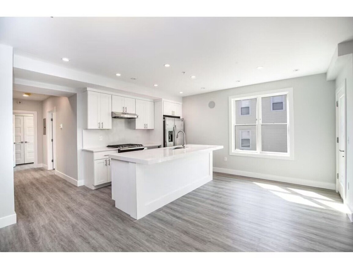 Stunning 2 Bd 1.5 Bath with Garage Parking... - Stunning 2 Bd 1.5 Bath with Garage Parking...