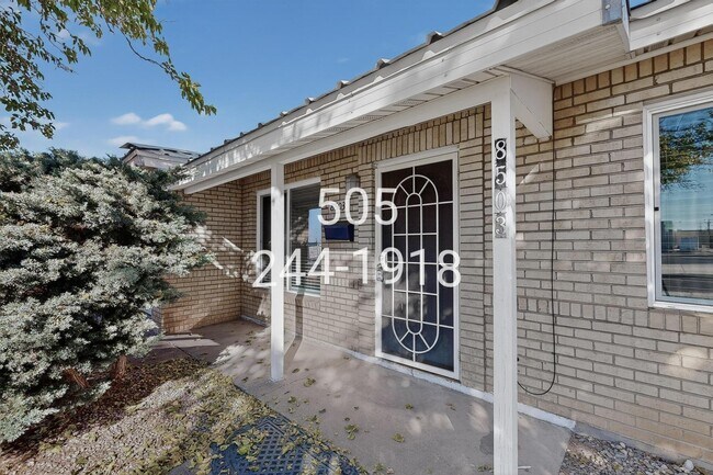 Foto del edificio - 8503 Menaul Blvd NE