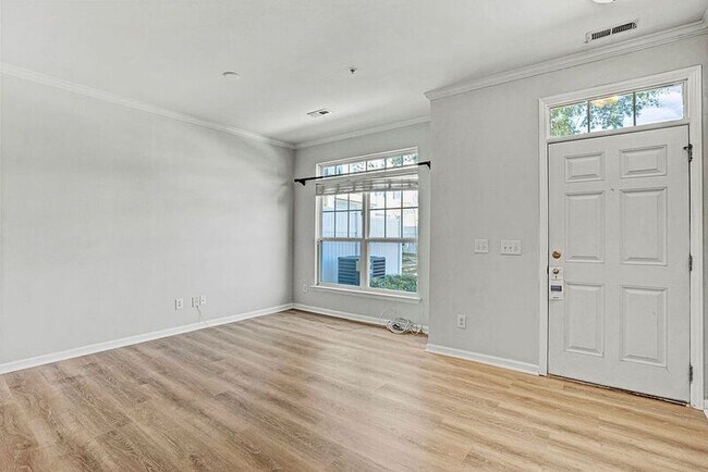 Foto del edificio - 2210 Valley Edge Dr