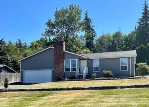 Building Photo - 827 32nd St