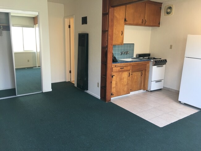 Building Photo - 3266 Bayside Ln