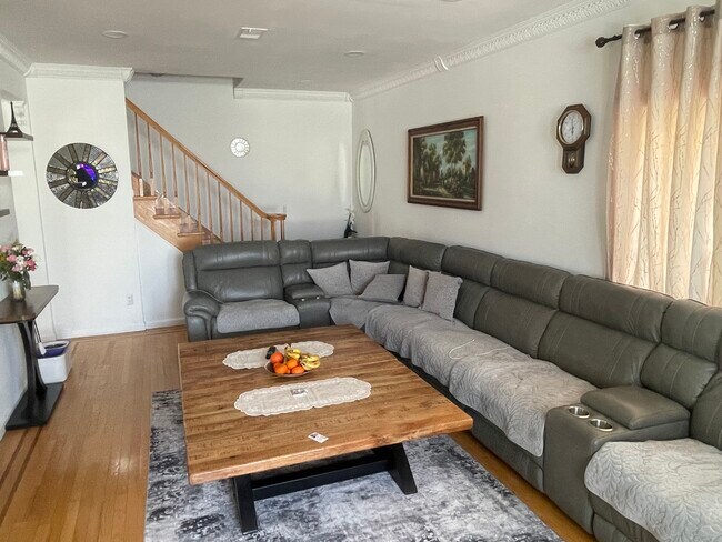 Foto del edificio - 248 Kingsland Ave