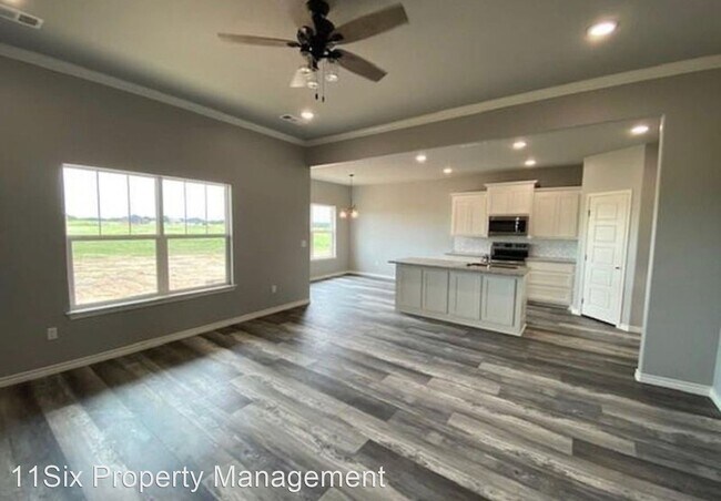 Foto del edificio - 3 br, 2 bath House - 75 Fawn Rd