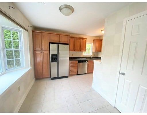Building Photo - 701 Brookside Dr