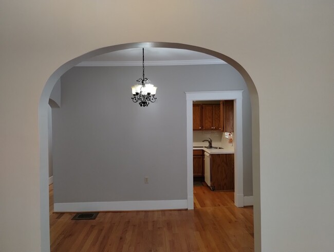 View to dining room from the living room. Love the archways - 500 N 16th St