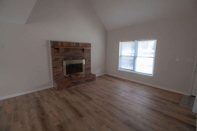 Foto del edificio - 3609 Hermitage Rd