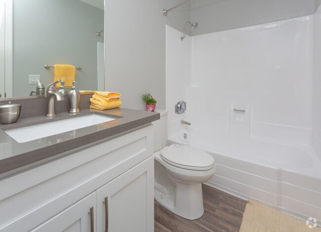 Baño - Sunnyvale Town Center Apartments