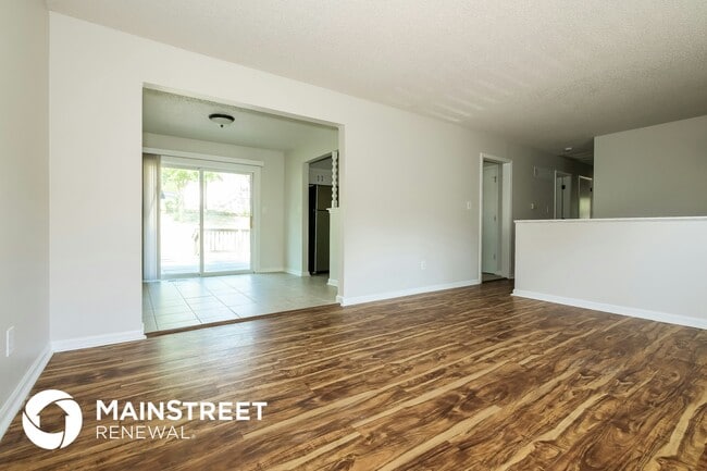 Foto del edificio - 6924 NW Pleasant View Dr