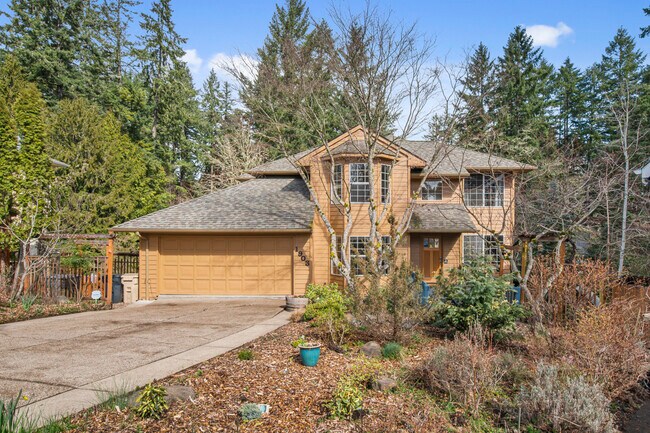 Building Photo - 1903 NW Lantana Dr