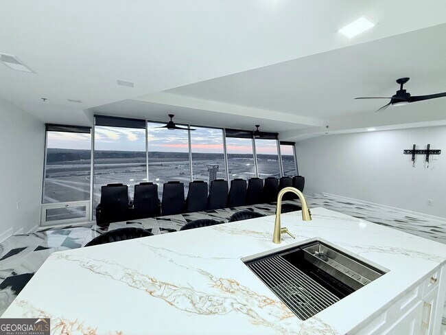 Building Photo - 1500 Tara Pl