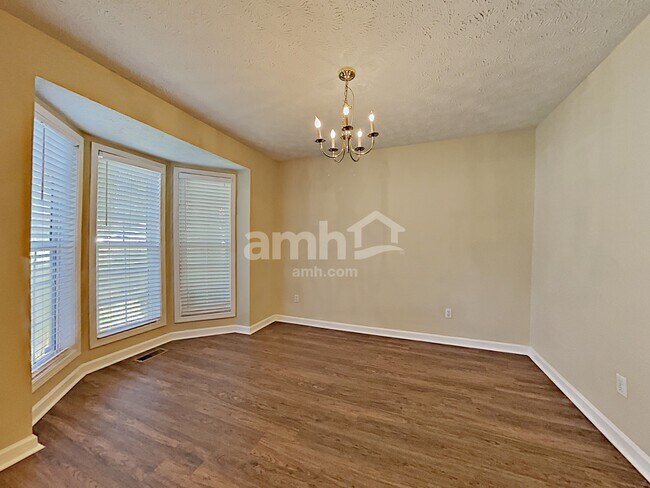 Foto del edificio - 445 Allens Landing Court