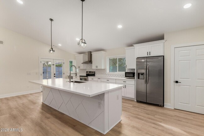 Building Photo - 5713 E Hillery Dr