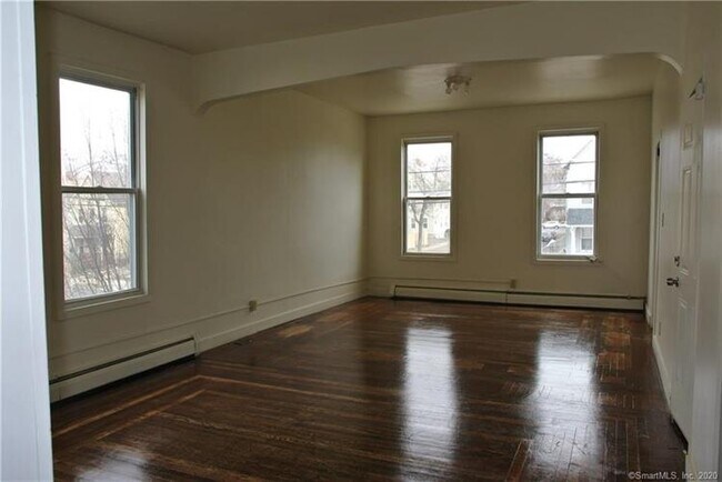 Building Photo - 62 Carmel St