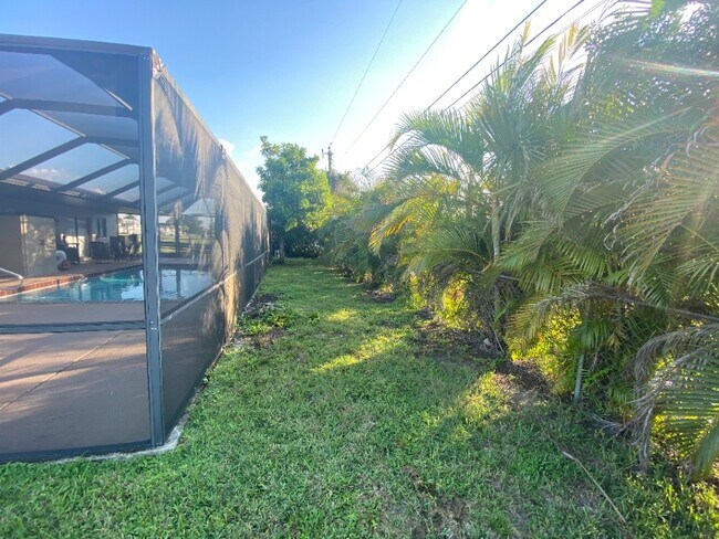 Foto del edificio - 4928 SW 16th Pl