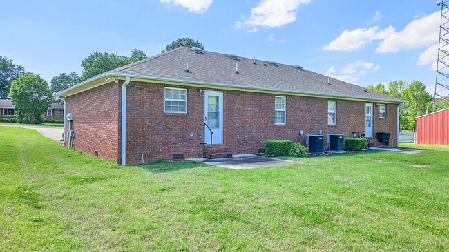 Building Photo - 14968 Cambridge Ln