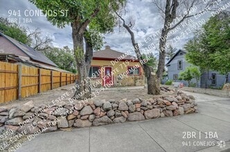 Building Photo - 941 Conejos St