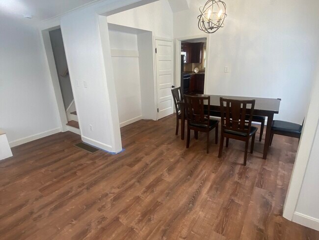 Foto del edificio - 2 Mason Ave