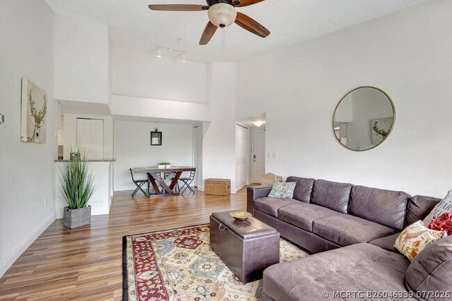 Foto del edificio - 1407 Crestwood Ct S