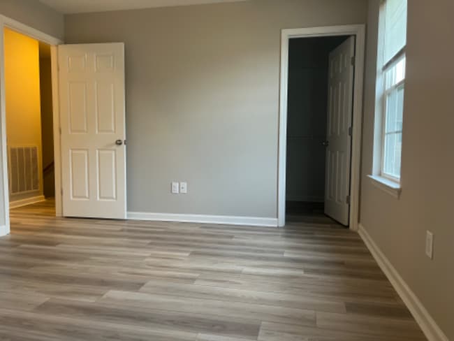 Foto del edificio - 138 Cambridge Dr