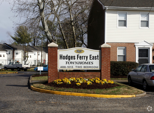 Building Photo - Hodges Ferry East Townhomes