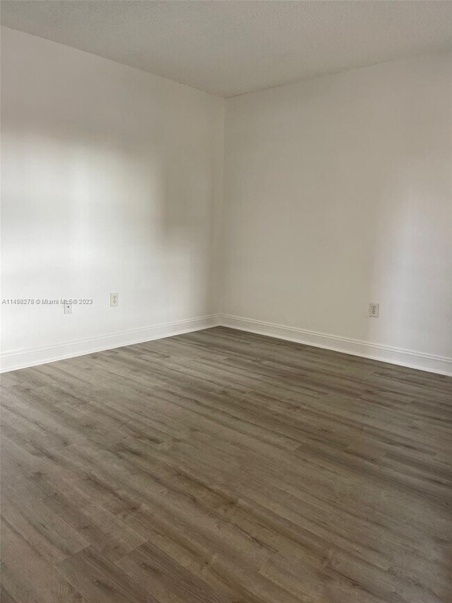 Foto del edificio - 5435 W 24th Ave