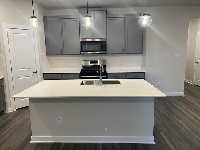 Foto del edificio - 4310 Garden Point Dr