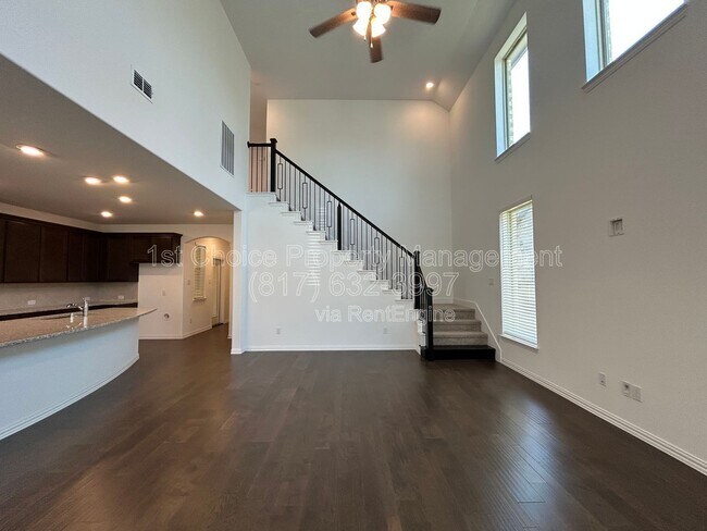 Building Photo - 1448 Sun Gdn Wy