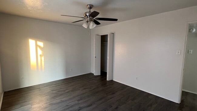 armario - 8067 Meadow Rd