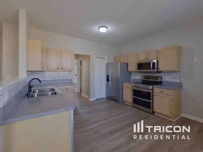 Building Photo - 335 Annabel Dr