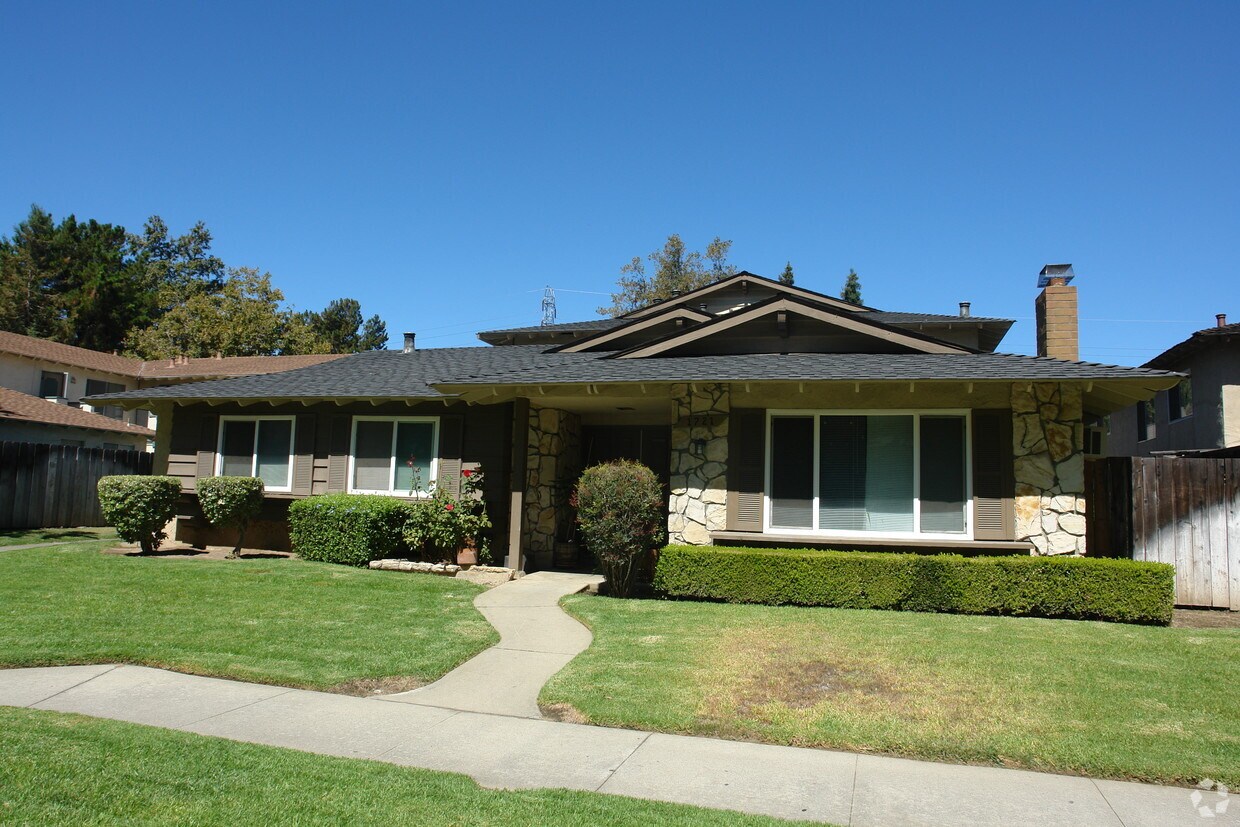 Building Photo - 1721 De Marietta Ave