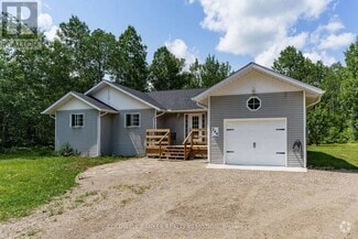 Building Photo - 344 Bay Lake Rd.