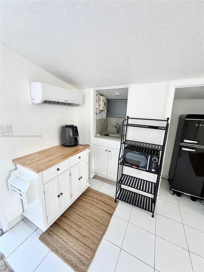Foto del edificio - 8941 SW 20th St