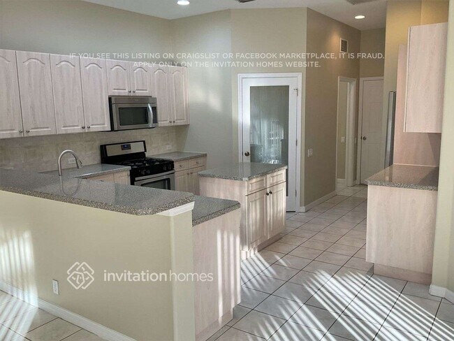 Building Photo - 1102 Brambling Ct
