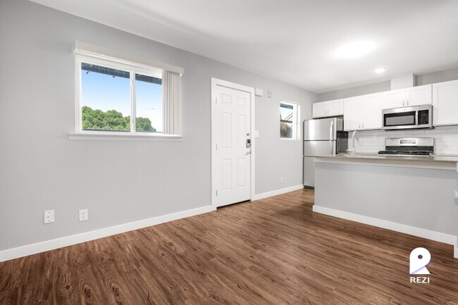 Building Photo - 803-809 Tirado St