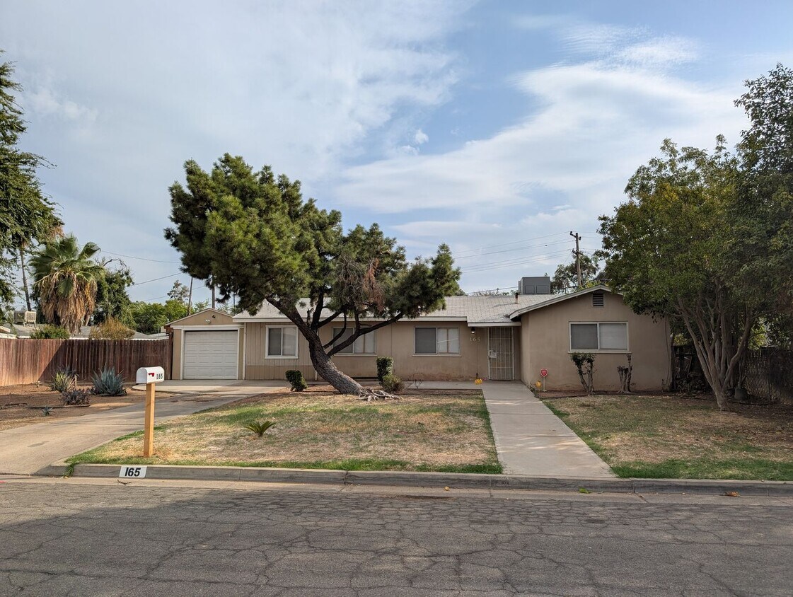 Primary Photo - Centrally located home at Herndon and HWY ...