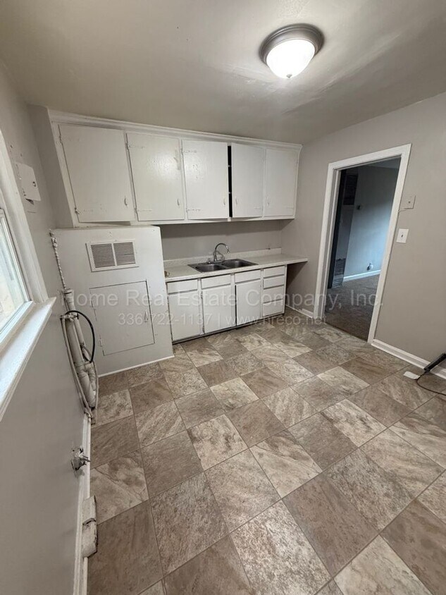 Foto principal - 1447 Clark Ave