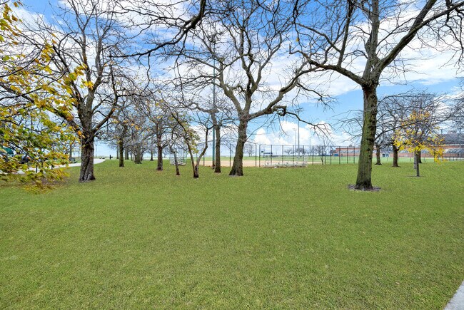 Foto del edificio - 7120 N Sheridan Rd