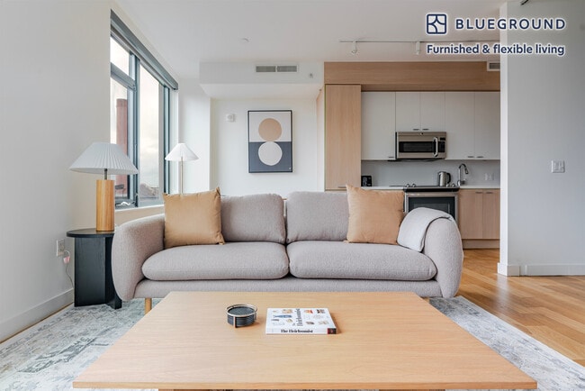 Building Photo - 1212 4th St SE