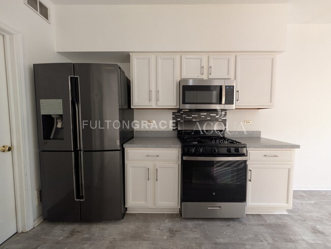Building Photo - 2551 Oak Tree Ln