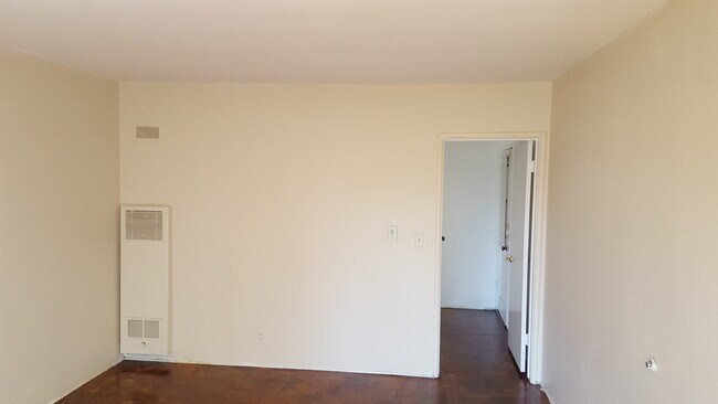 living Room - 1814 E Ocean Blvd