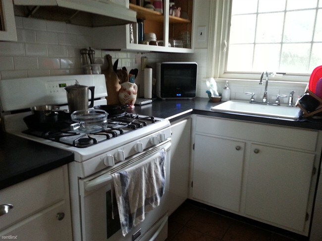 Building Photo - 3 br, 1 bath House - 120 Crooked Billet Rd