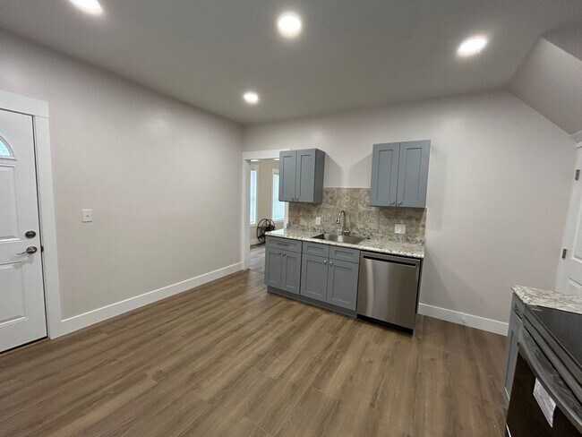 Foto del edificio - 4300 Apple Ave