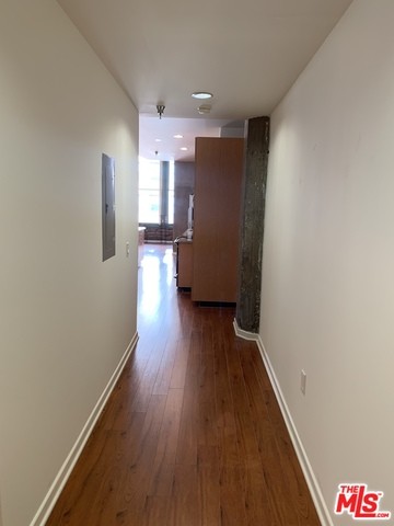 Building Photo - 711 S Olive St