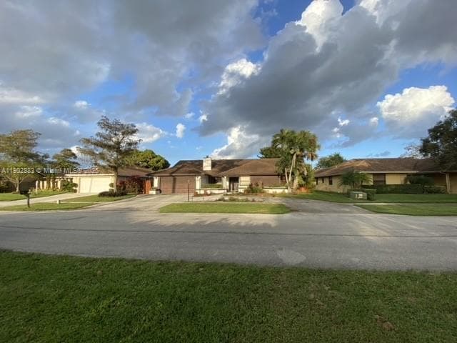 Foto del edificio - 13647 Barberry Dr