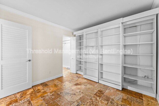Foto del edificio - 6090 NW 64th Ave