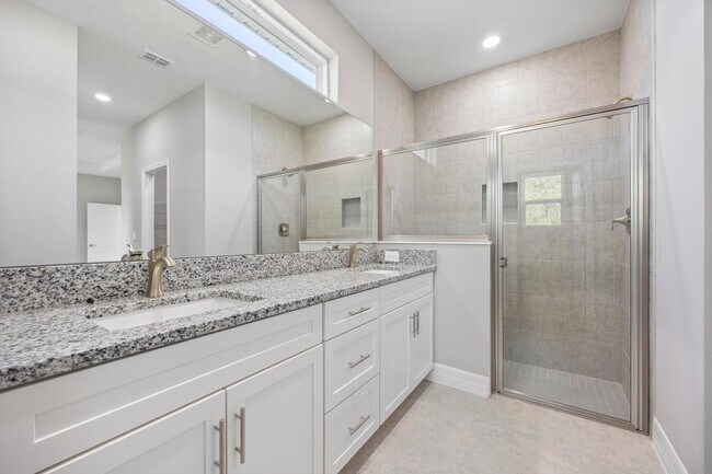 Foto del edificio - 4-bedroom New Construction Palm Bay!