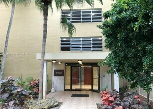 Building Photo - 6960 Miami Gardens Dr