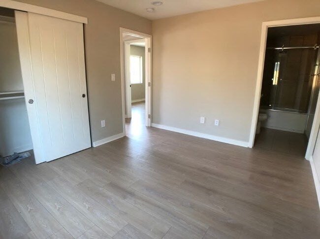 Foto del interior - 961 N St Andrews Pl